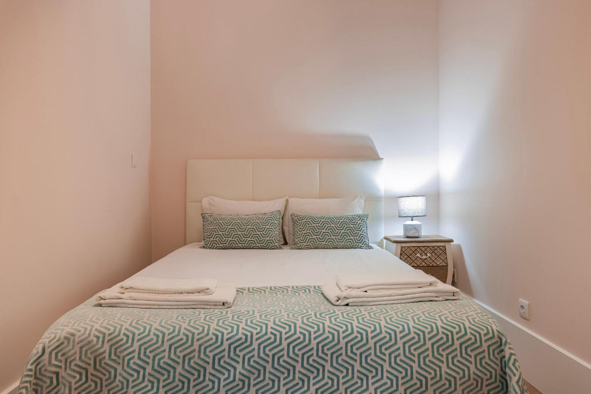 Apartamento Moderno Com Terraco Lisboa Exteriör bild